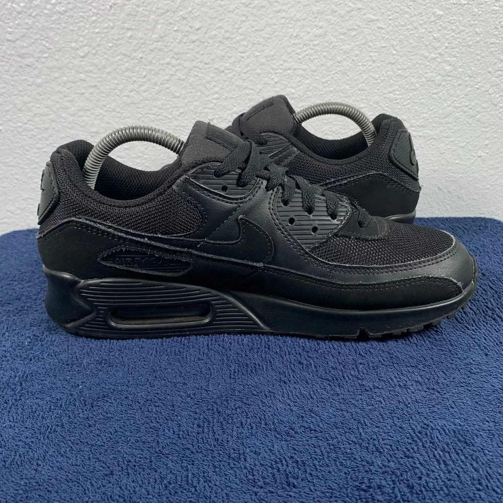 Nike good gently
